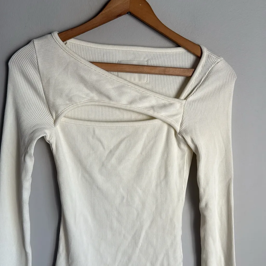 Citizens of Humanity Iris Long Sleeve Cutout Top XS - Image 4