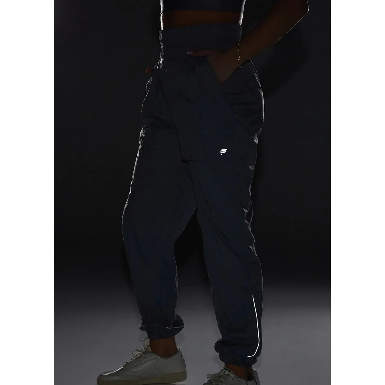 Fabletics Women's Ultra High Waisted Piped Nylon Pant Grey Sz M - Image 4