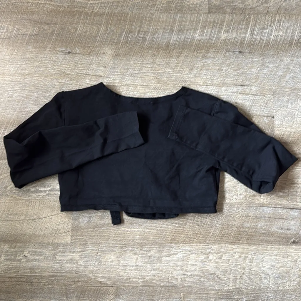 Edikted Layla Black Wrap Top Size Medium - Image 4
