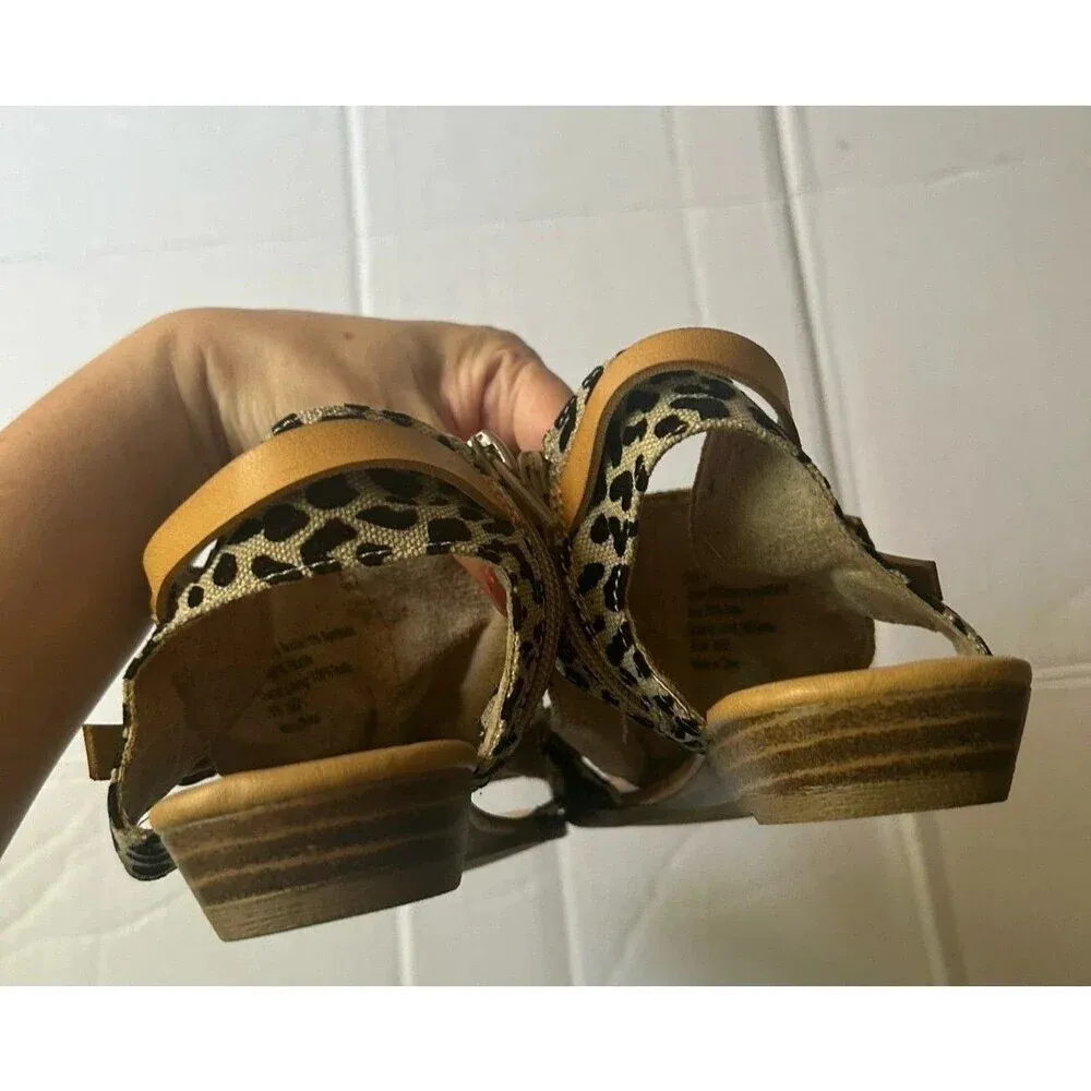 Blowfish Malibu Micro Wedge Sandals Leopard animal print size 8 open toe - Image 4
