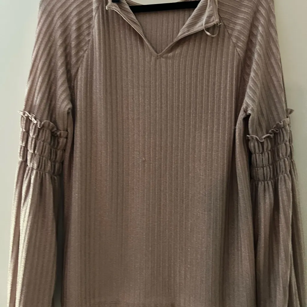 1 State Elegant Brown Bronze Women's Top Size Large - Image 3