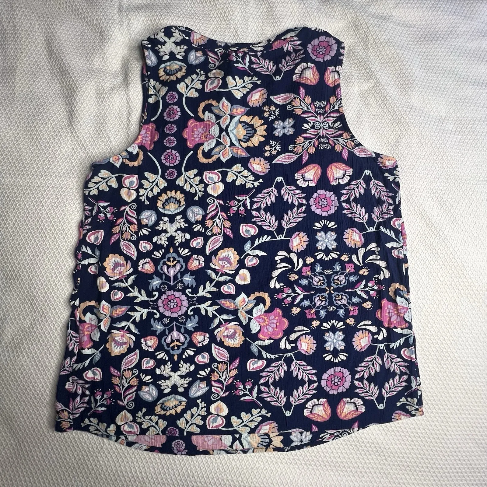 Croft & Barrow Women's Blue Floral Sleeveless Tank Top Size Small‎ Tie V-neck - Image 6