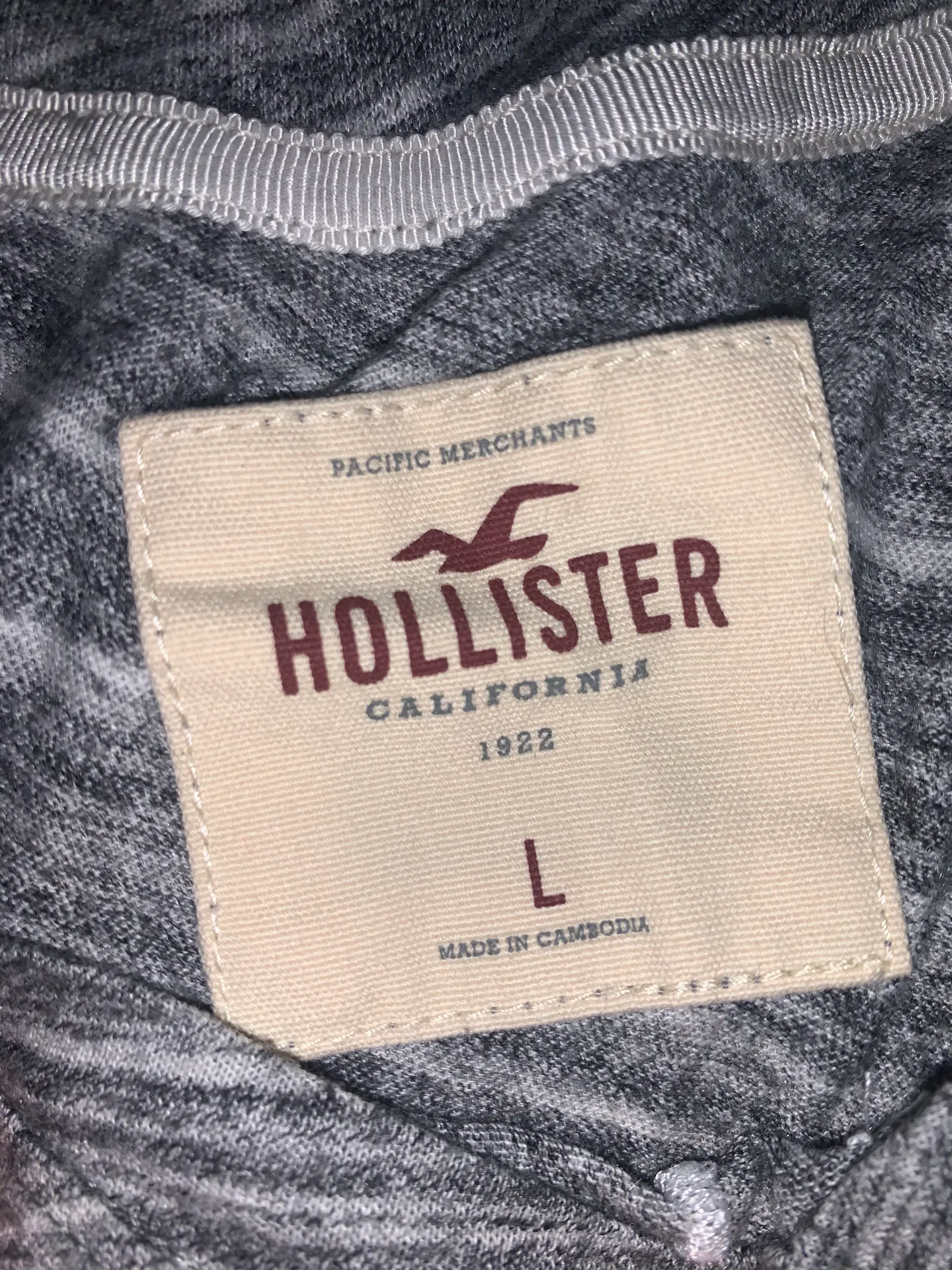 Hollister Tshirt - Image 2