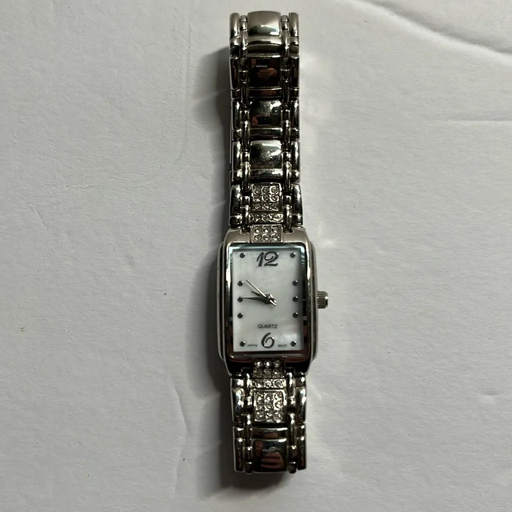 Quartz watch - Image 2