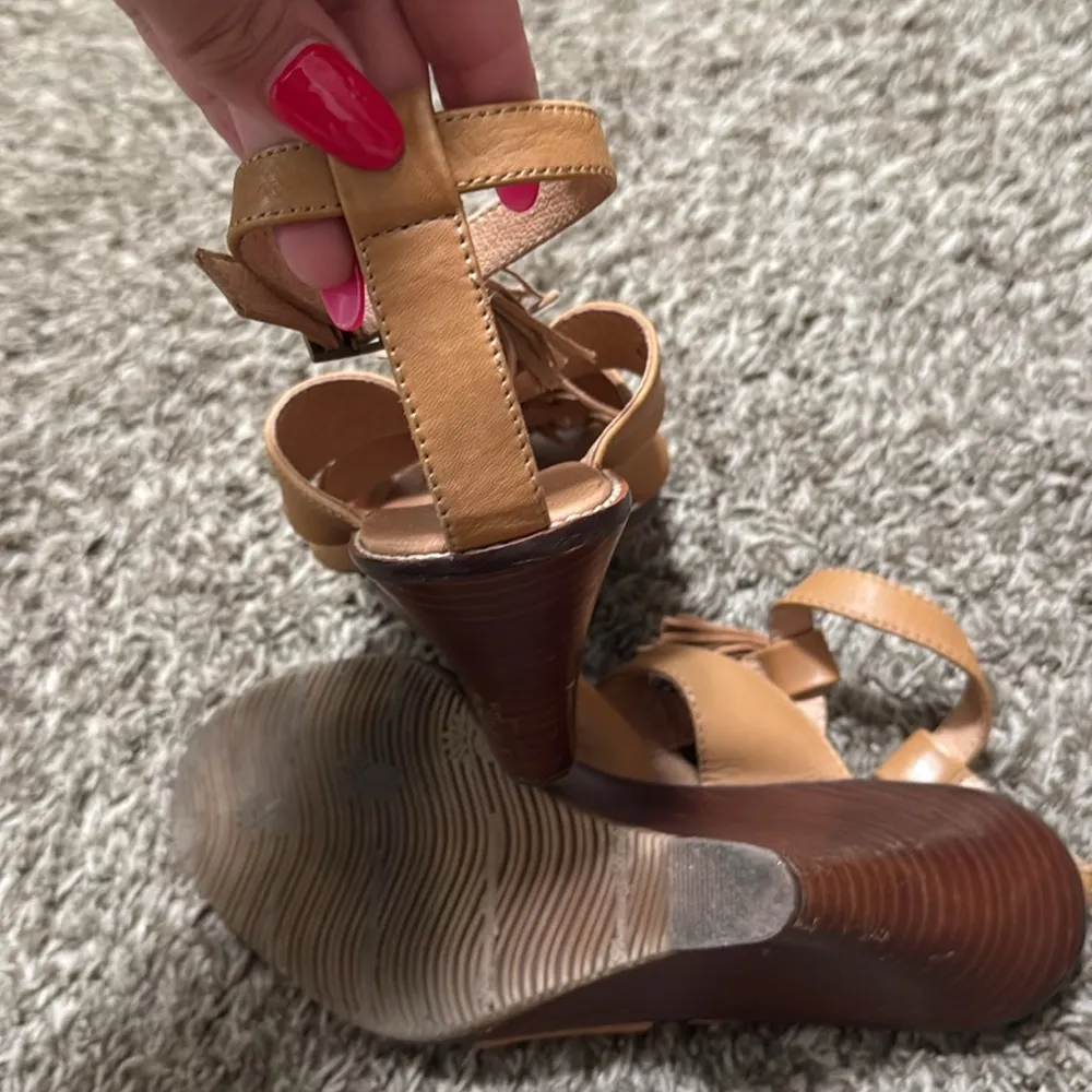 Tommy Bahama Palrinna Wedge Sandals woman size 8.5 camel leather fringe ankle - Image 7