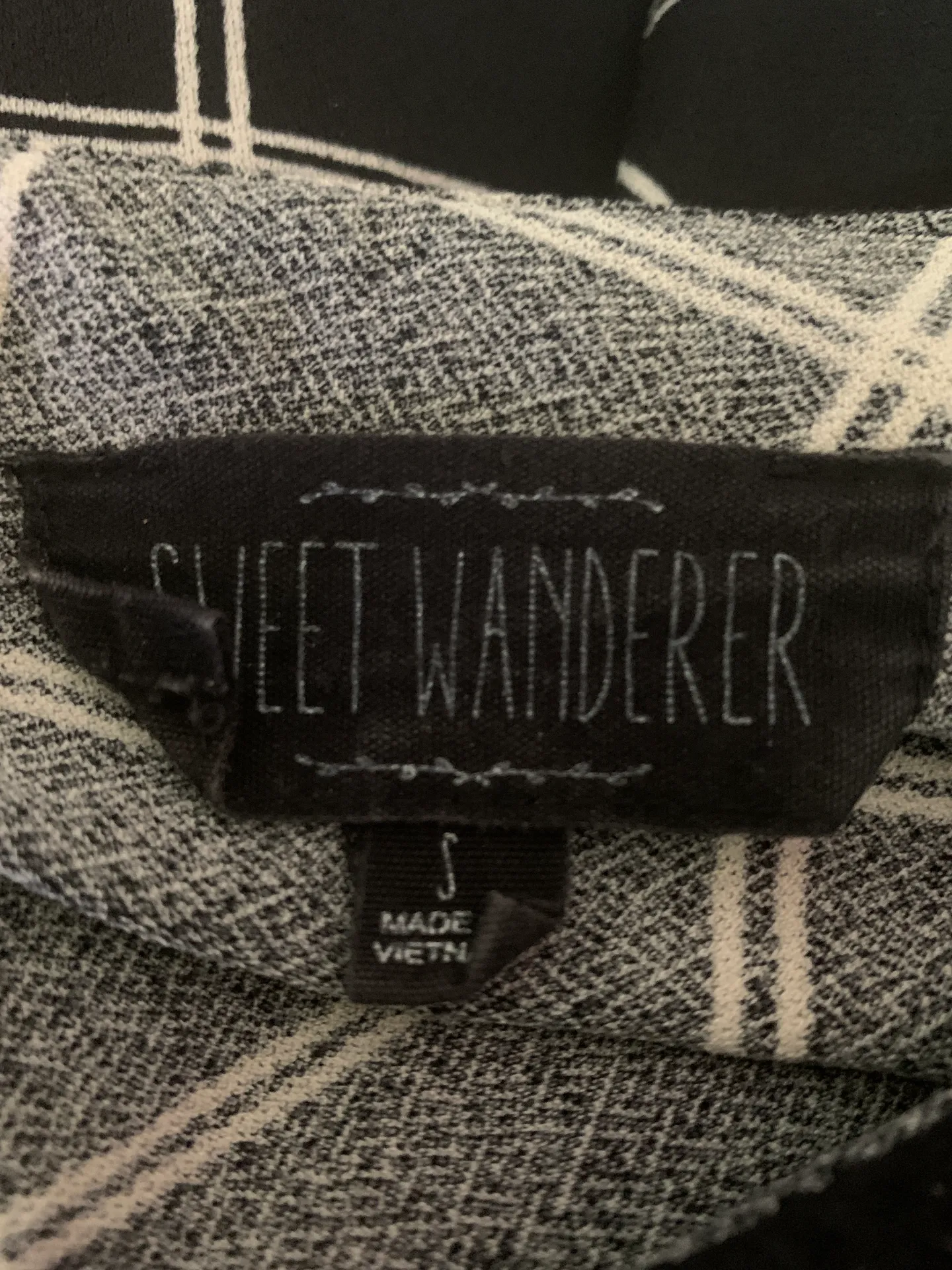 Sweet Wanderer Black And White Patterned Blouse - Image 6