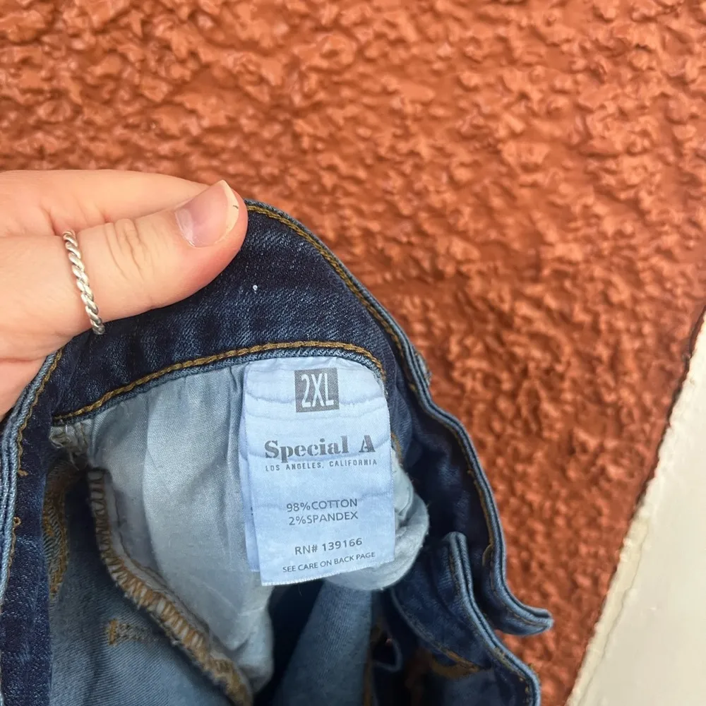 SPECIAL A Women’s Skinny Jeans Size 2XL Frayed Ankle Dark Wash Distressed - Image 2