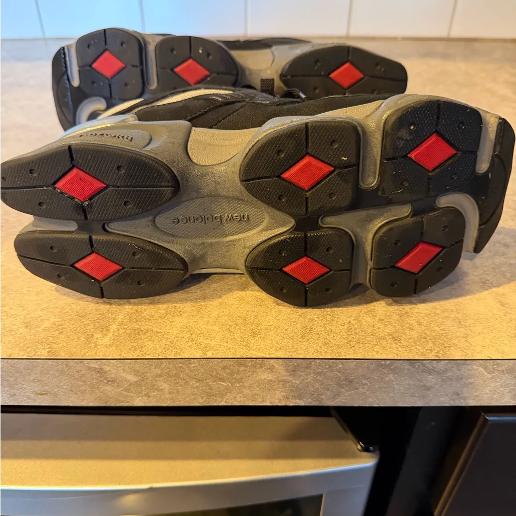 New Balance Black and Gray Athletic Shoes 9060 - Image 9