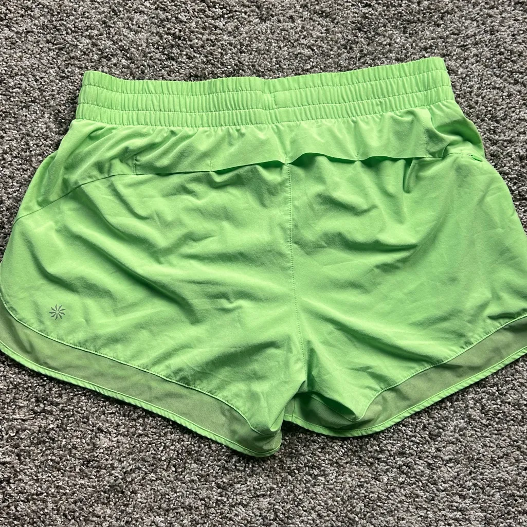 Athleta Women’s Printed Mesh Racer Run Short 4" Lime Green - Image 2