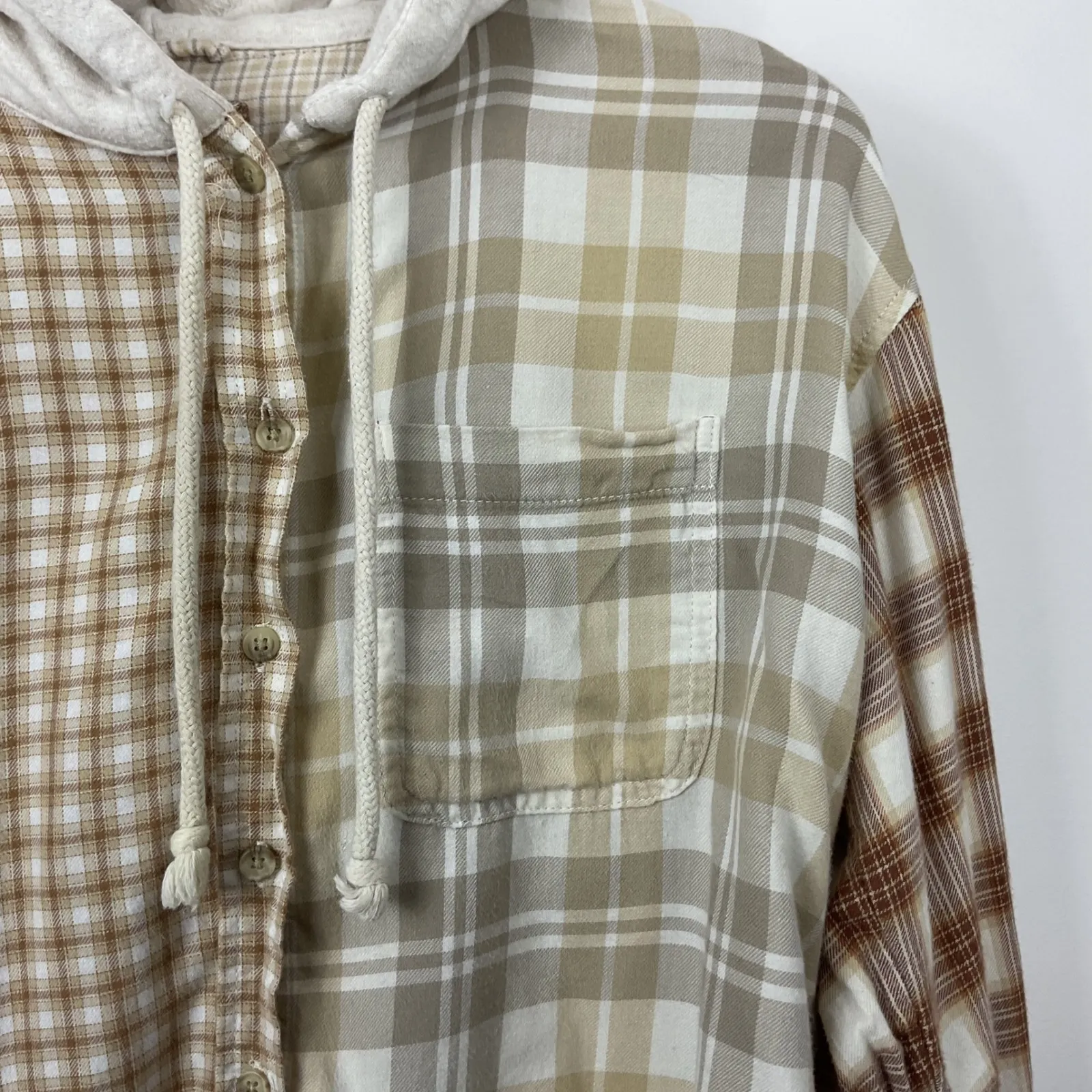 American Eagle Cropped Flannel Hoodie Shirt Plaid Distressed Womens Medium - Image 2