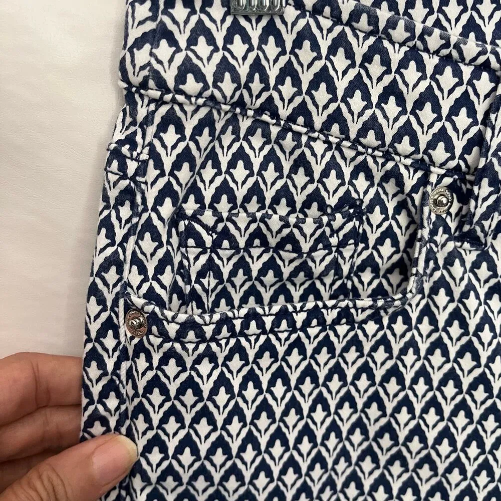 TOMMY BAHAMA Boracay Beach High Rise Ankle Womens Pants Sz 4 Blue White Model - Image 4