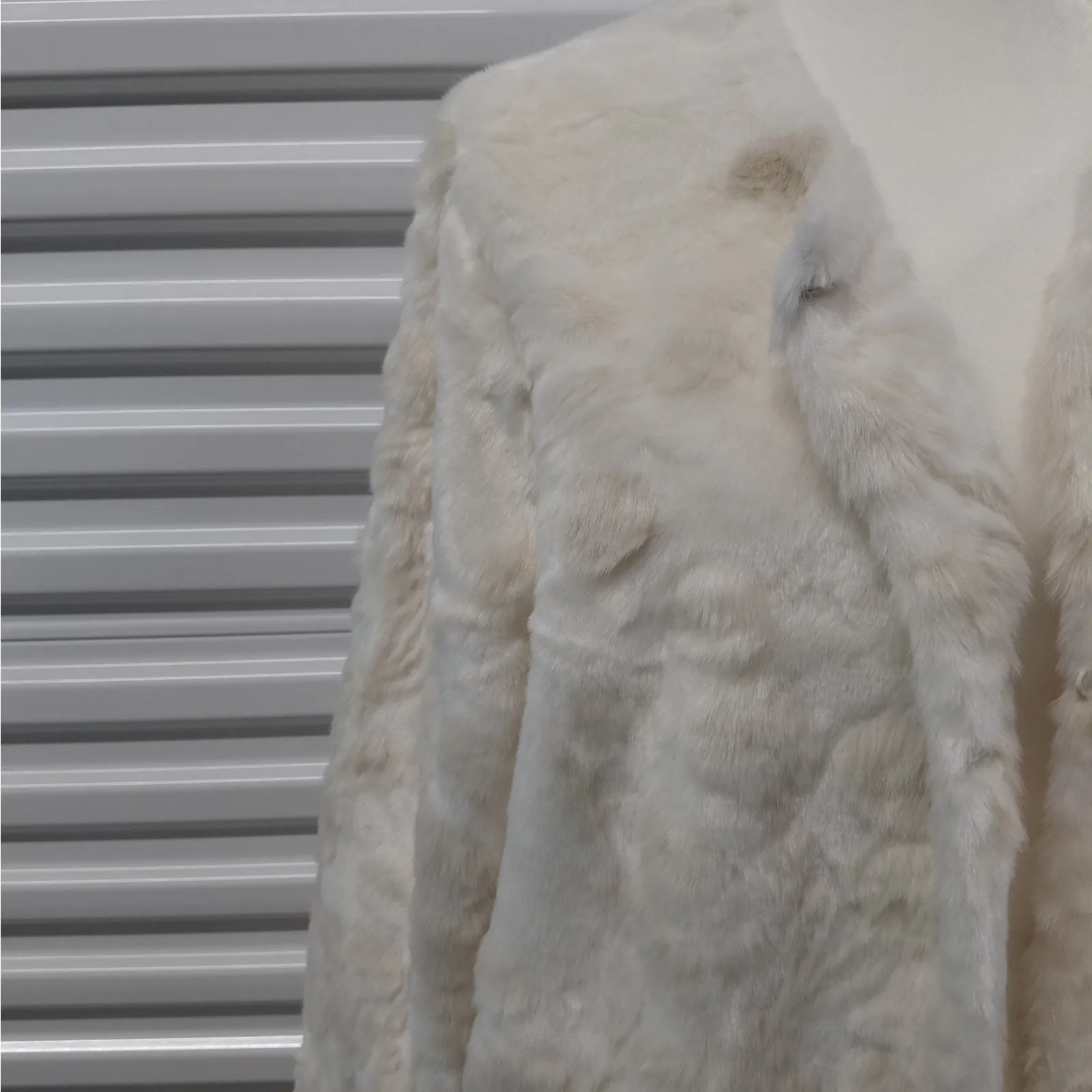 Donna Salyers Fabulous Furs Ivory Faux Fur Coat Plus 3X Long Plush Winter Jacket - Image 5