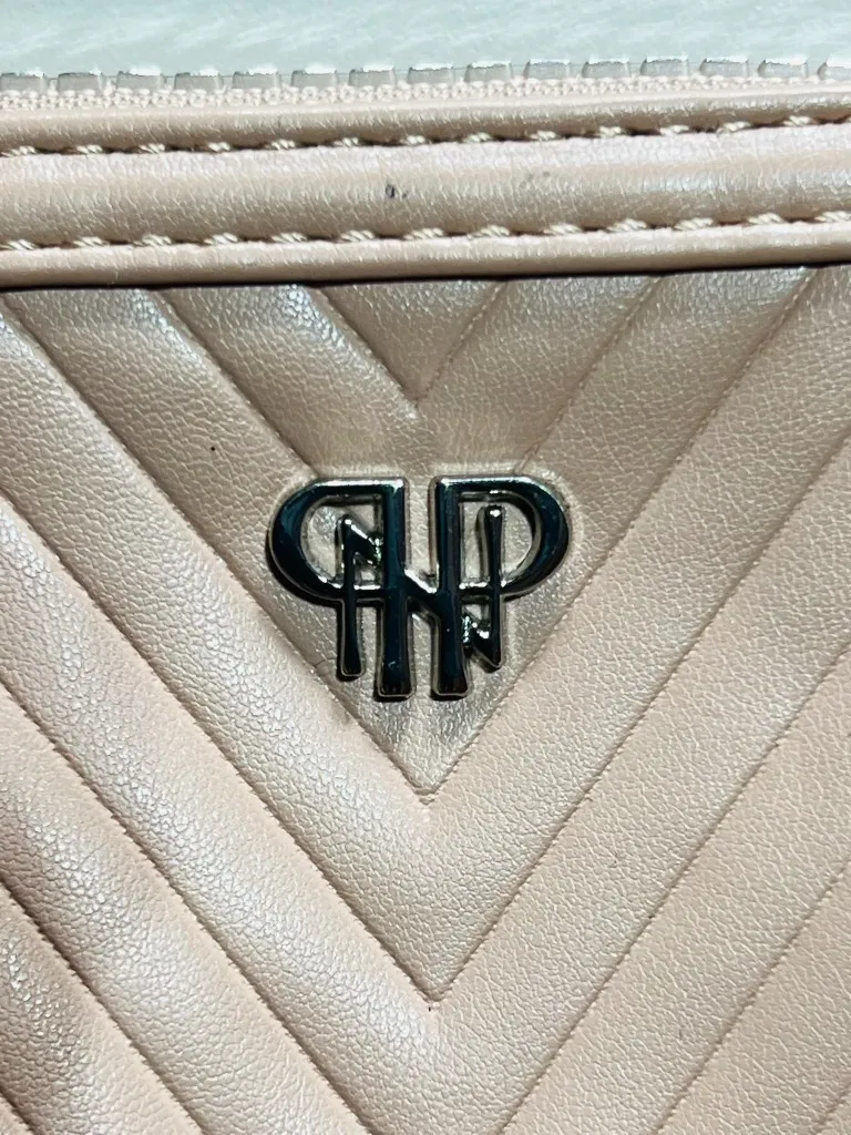 NEW PurseN GETAWAY Small Makeup Wristlet Case Bag - Image 4