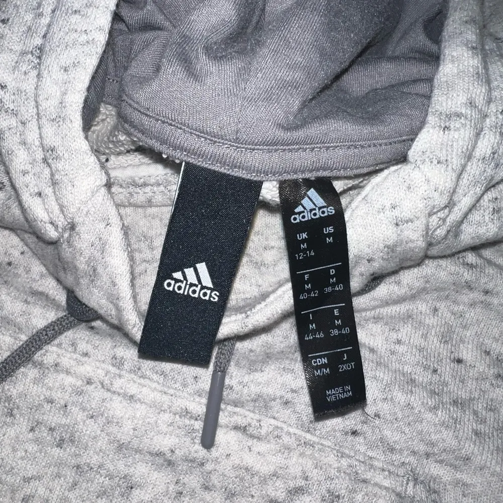 adidas cropped sweatshirt - Image 4
