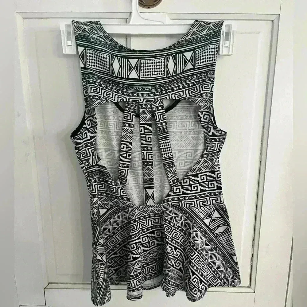 Charlotte Russe Tribal Peplum Tank Top | Cut Out Going Out Top | Size Large - Image 2