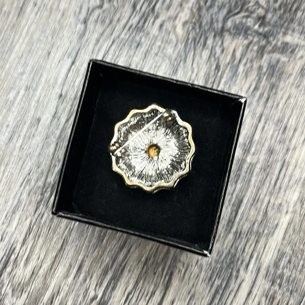 Vintage Brooch – Statement Rhinestone Flower Pin Silver - Image 2