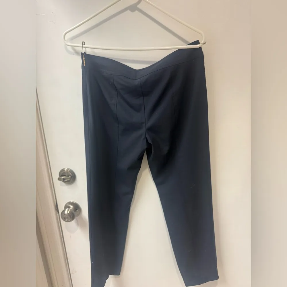 Tory Burch Navy Blue Women's Pants Ankle Size 4 perfect condition, zero flaws - Image 2