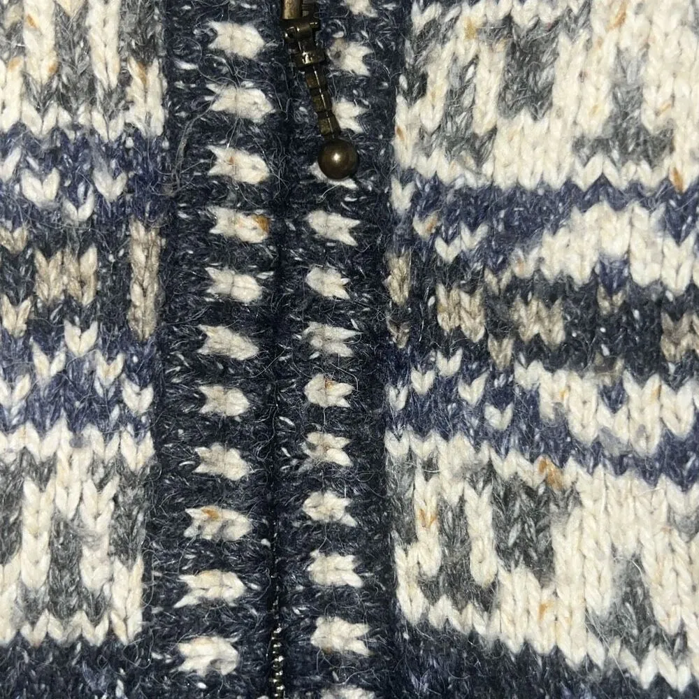 ✨St.John’s Bay Vintage Knit Wool Blend Sz Medium Vest with zipper✨ - Image 6