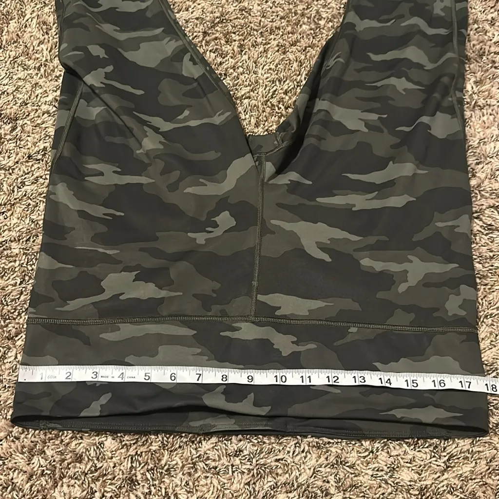 Athleta Ultimate 7/8 Tight Camo Legging XL - Image 6