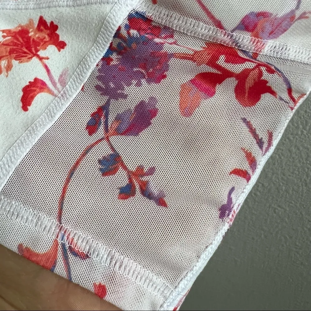 Fabletics Powerhold Floral High Waisted Biker Bike Shorts Neutral Cell Pocket S - Image 13