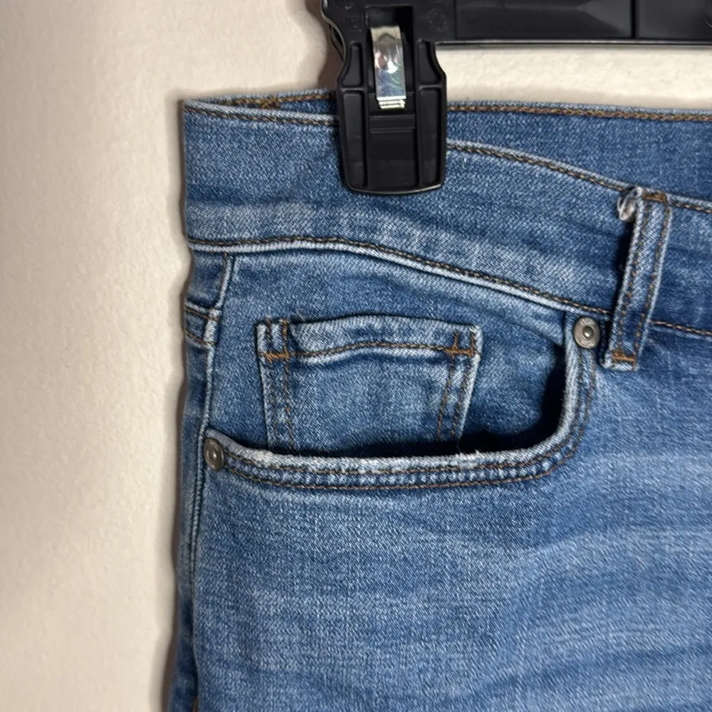 LOFT Outlet Petite High rise Straight leg Blue Jeans Size 6 - Image 5