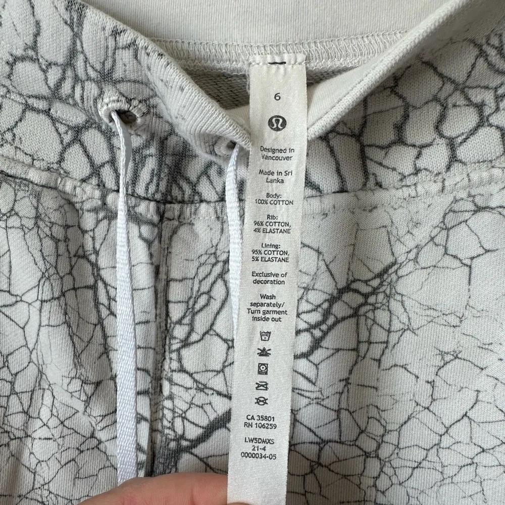 Lululemon  Warm Down Jogger 7/8 Length Thread Dye White Black Size 6 - Image 9