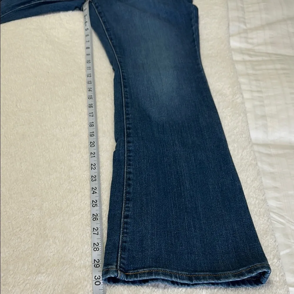 Signature Gold Levi Strauss Mid-Rise Bootcut Jeans 8M - W29/L32 - Image 9