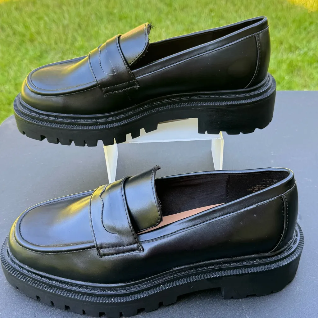 H&M Glossy Black Women Size Loafers 38 or (7) - Image 1