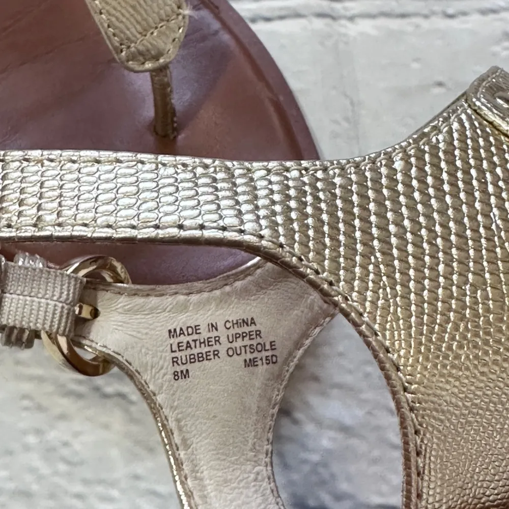 Michael Kors Plate  Flat Thong in Pale Gold - Image 7