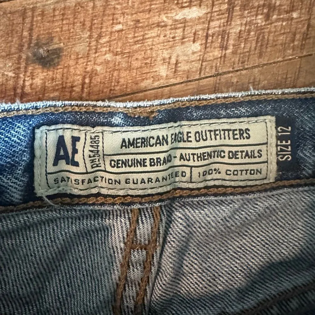 American Eagle distressed straight leg size 12 Jeans - Image 2