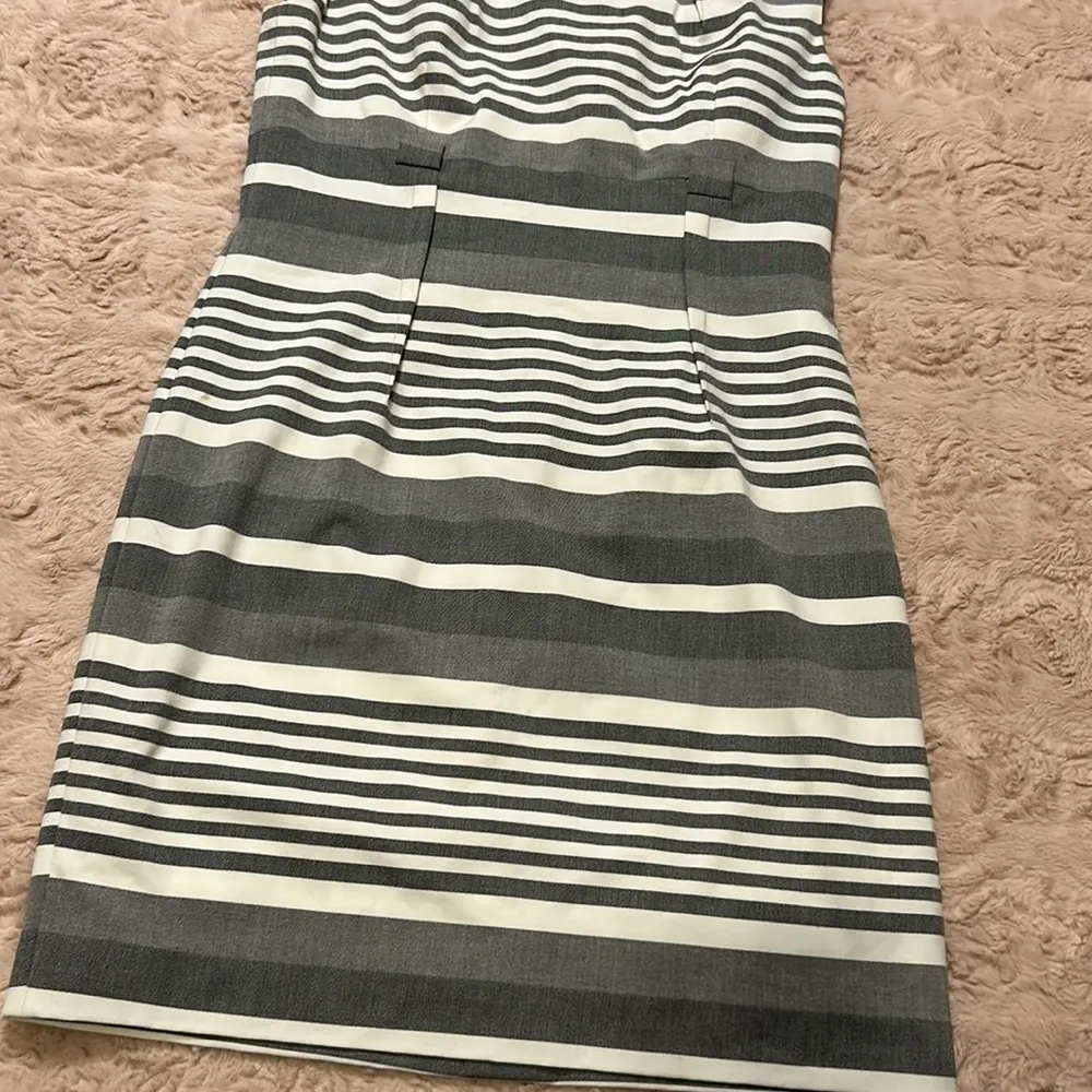 Calvin Klein size 10 dress with missing belt - Image 3