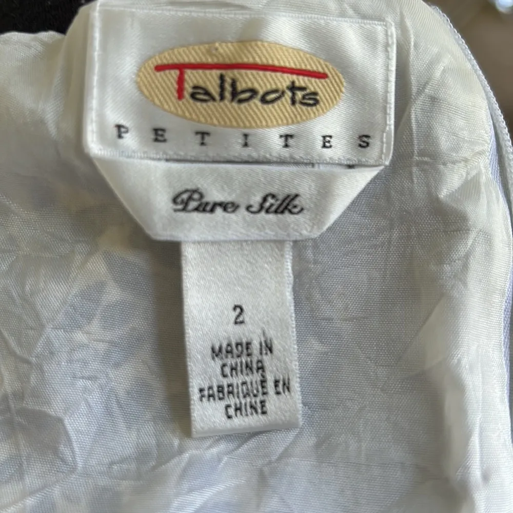 Talbots Blue/White Silk Floral Print Sleeveless Shift Dress sz 2p - Image 7