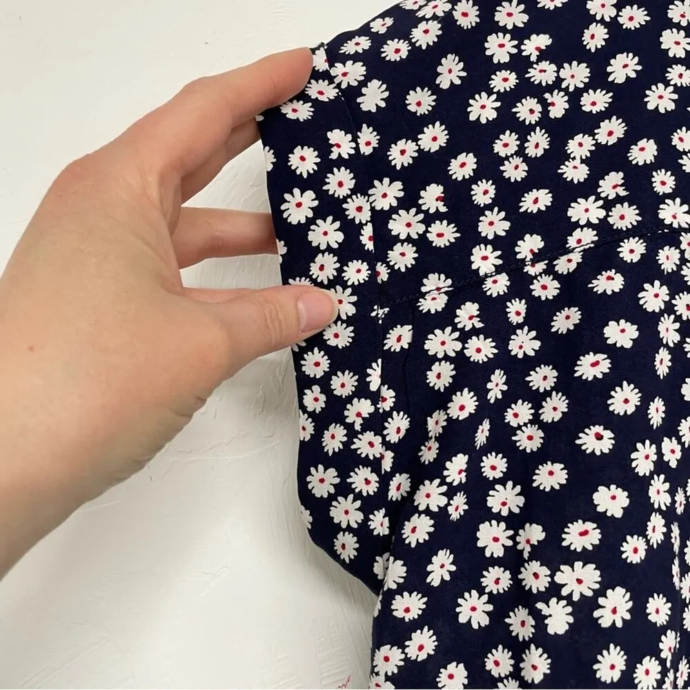 Beach Lunch Lounge Blue Ditsy Floral Short Sleeve Button Down Shirt Womans M - Image 8