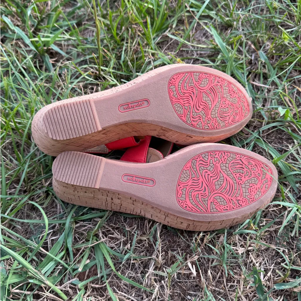 Softspots Women’s coral wedge sandals Size 7.5 Pink - Image 3