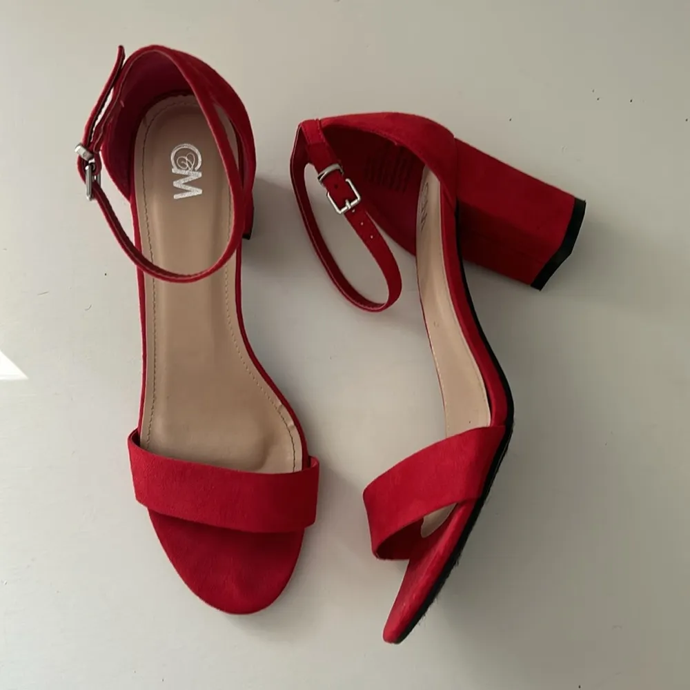 Red open toe suede block heels Size 10 - Image 3
