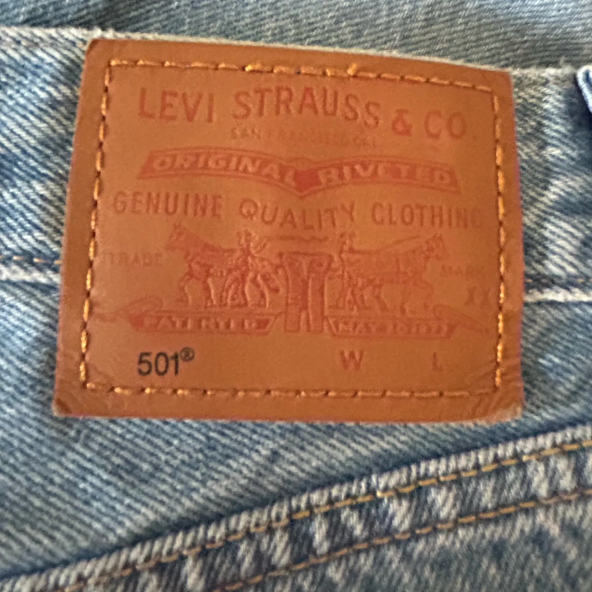 Levi’s 501 Lightly Distressed High Rise Waist Straight Leg Denim Blur Jeans 24 - Image 6