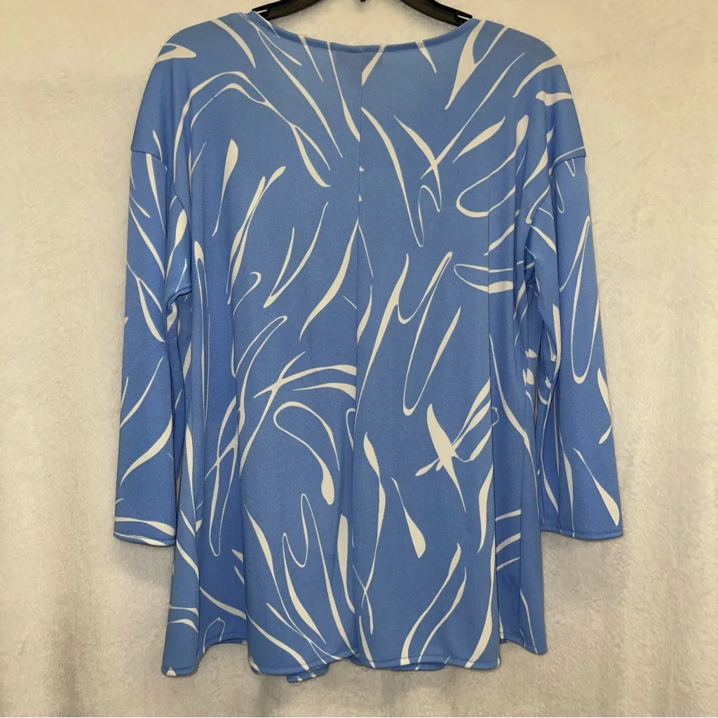 Blue and White Patterned Pleated Size L - Image 7