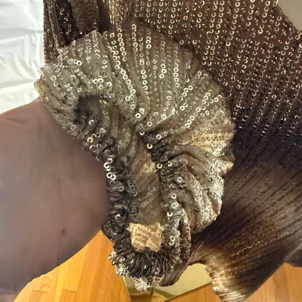 NWT Vine & Love Shimmering Brown Women's Top - Image 4