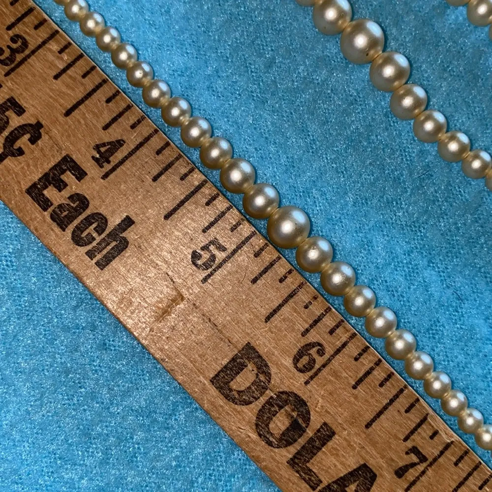 LAGUNA vintage faux pearl 3 strand necklace timeless design signed adjustable White - Image 6