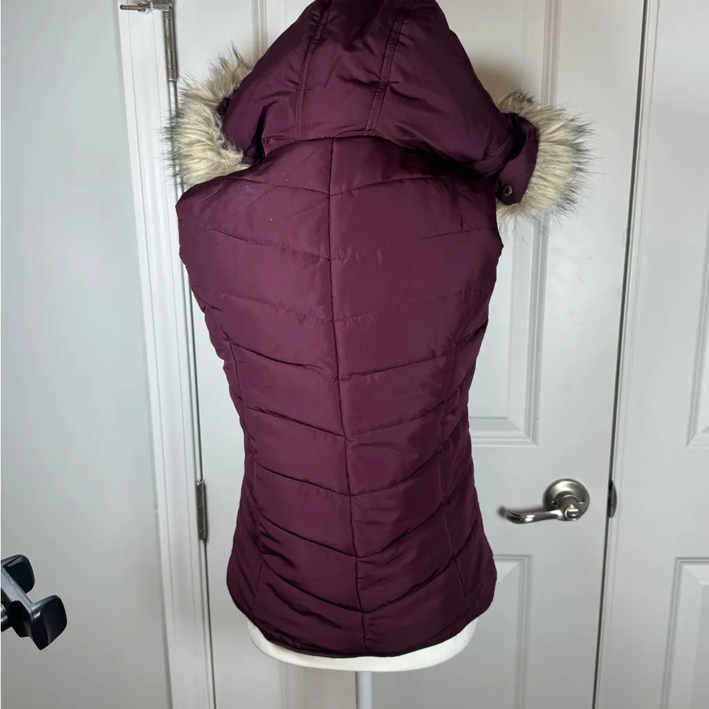 Aéropostale Sherpa Lined Y2K Puffer Vest Medium Burgundy Faux Fur Hood Winter - Image 3