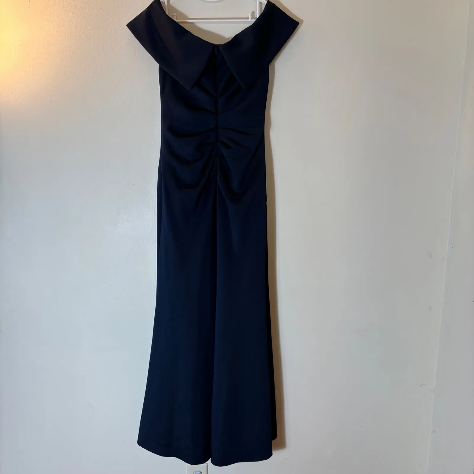 Xscape Ruffle Off the Shoulder Scuba Knit Gown Size 14 - Image 7