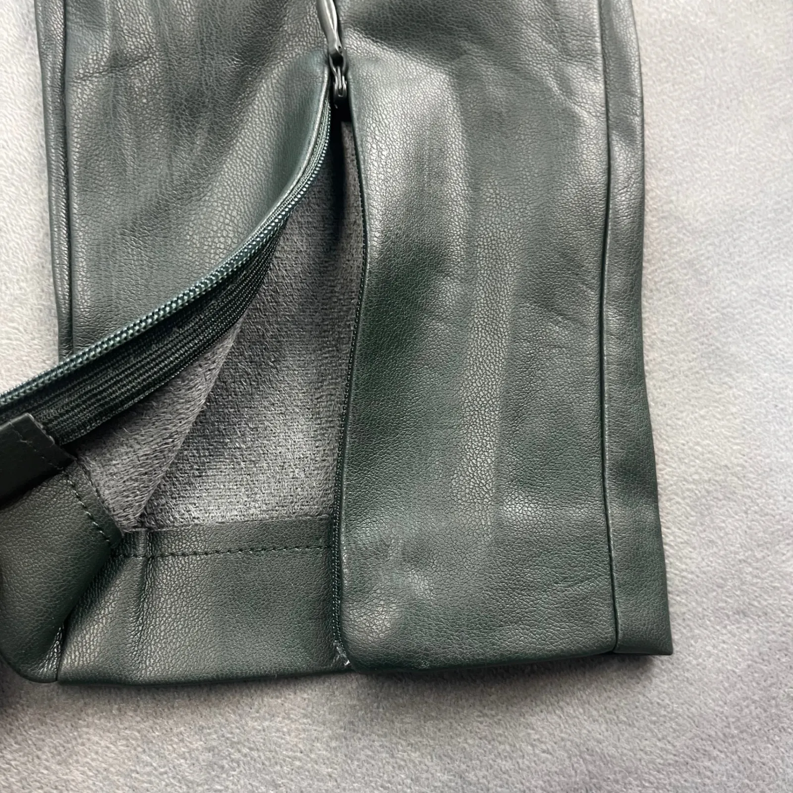 NWT ZARA Faux Leather Leggings Pants Dark Green Mid-Rise Women's Size XS - Image 9