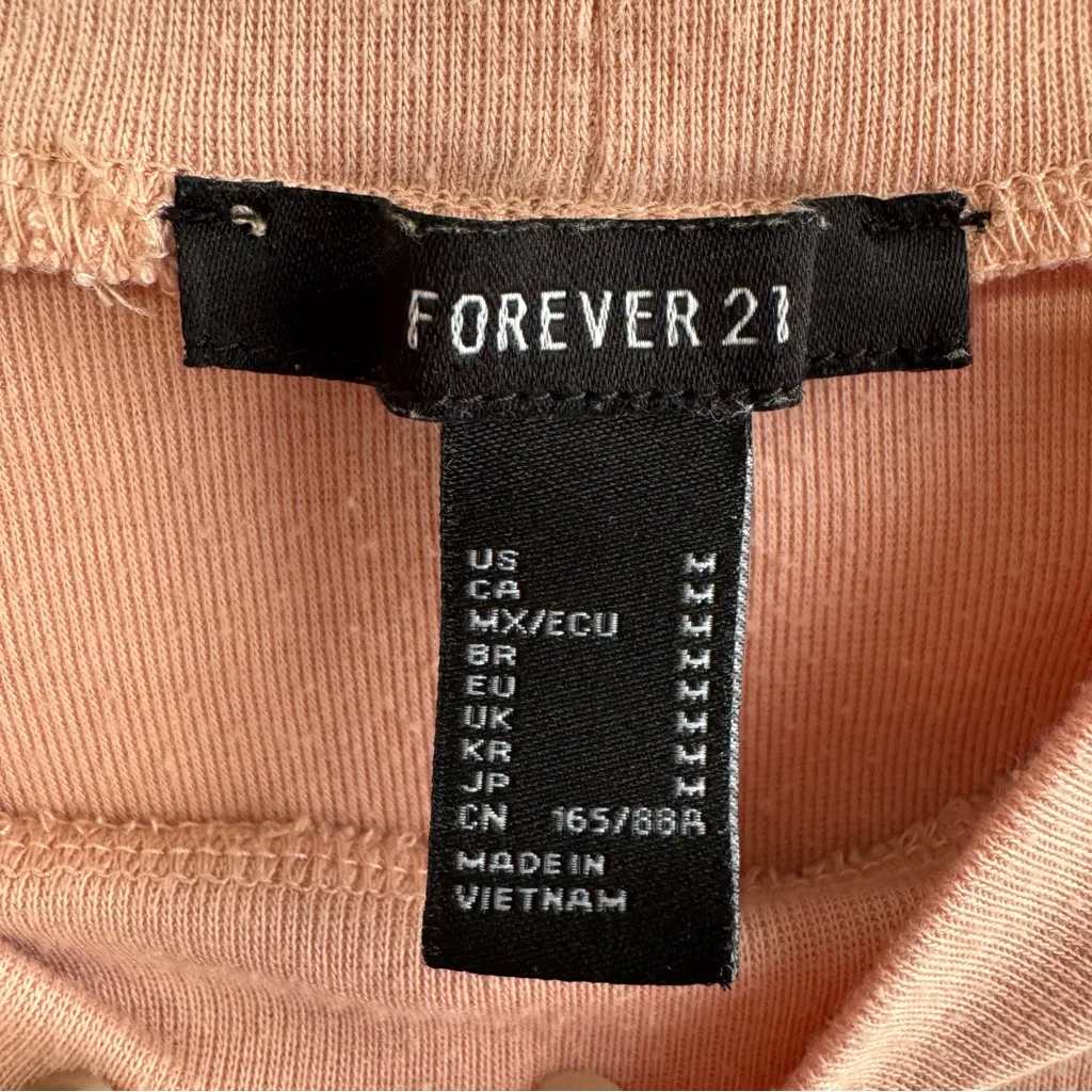 Forever 21 pink short sleeve mock high neck cropped tee size medium - Image 4