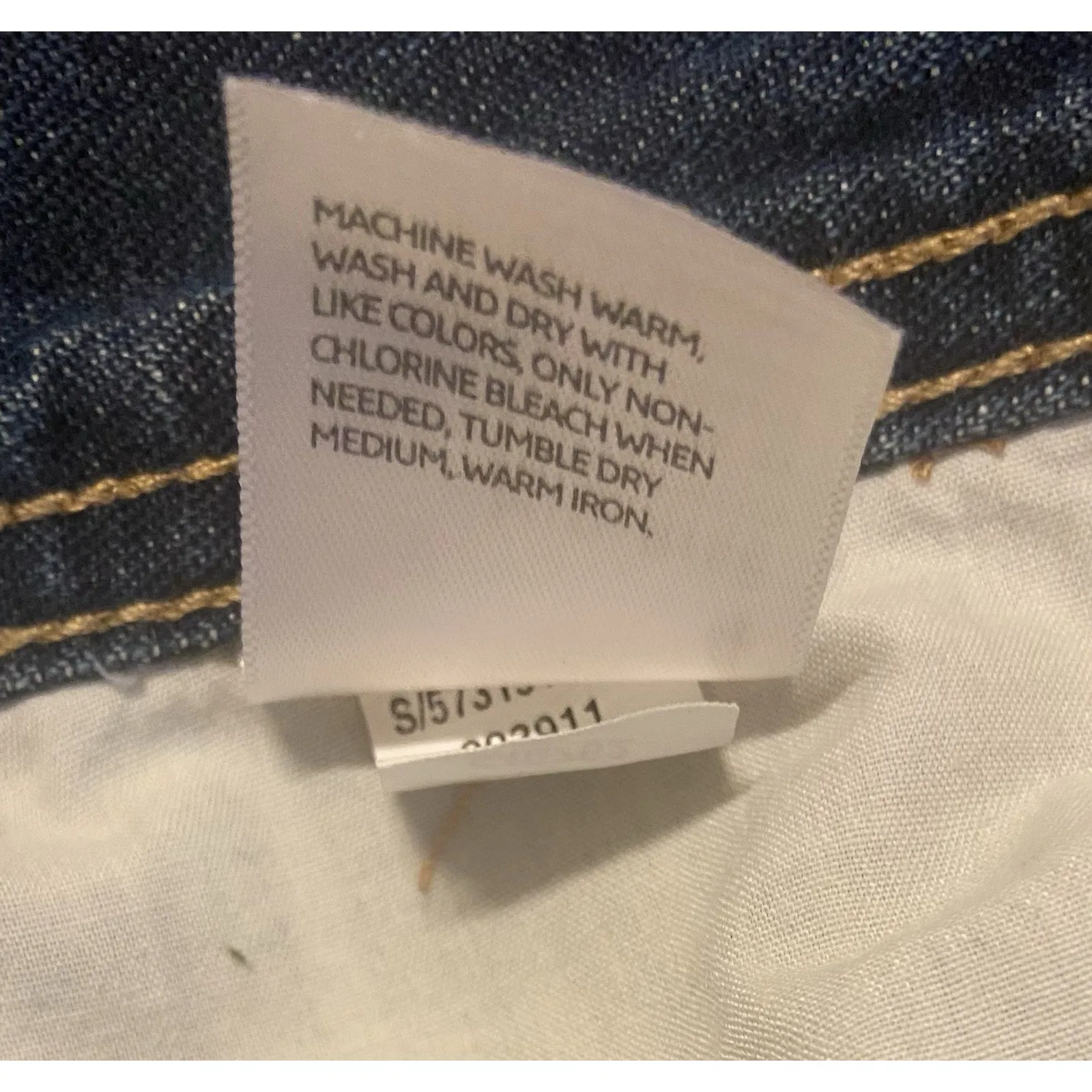 Vintage Women's 2008 Old Navy Denim Jean Shorts Mid Rise‎ Size 4 - Image 8