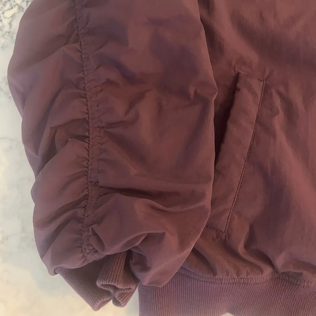 New Balance Linear Heritage Woven Bomber Jacket Plum Women’s Size Small EUC - Image 6