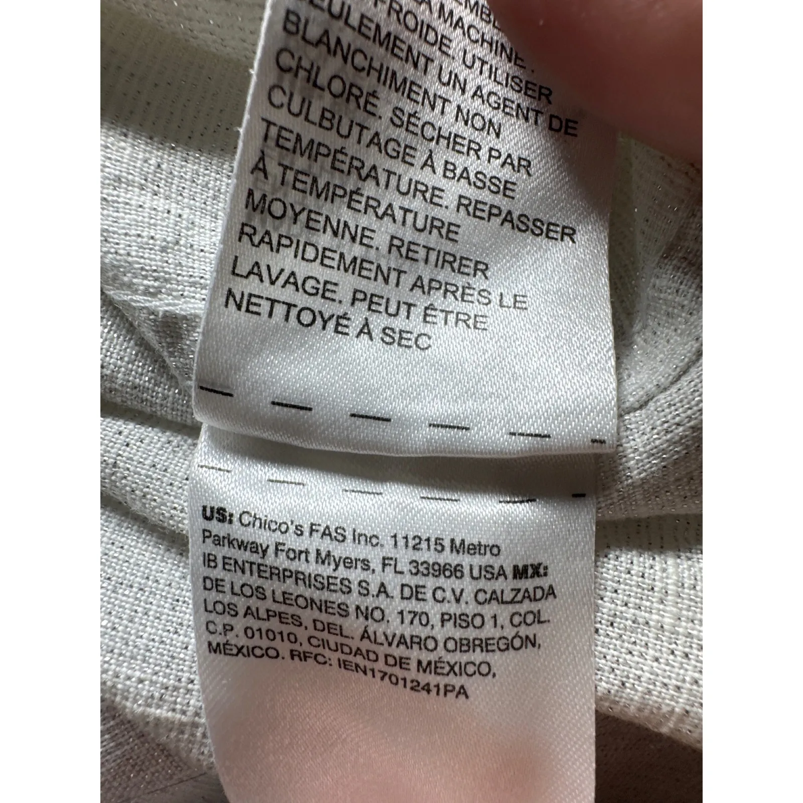 CHICOS Silver Metallic Linen Blend Sleeveless Collared Button Up Top 4 20 22 - Image 6