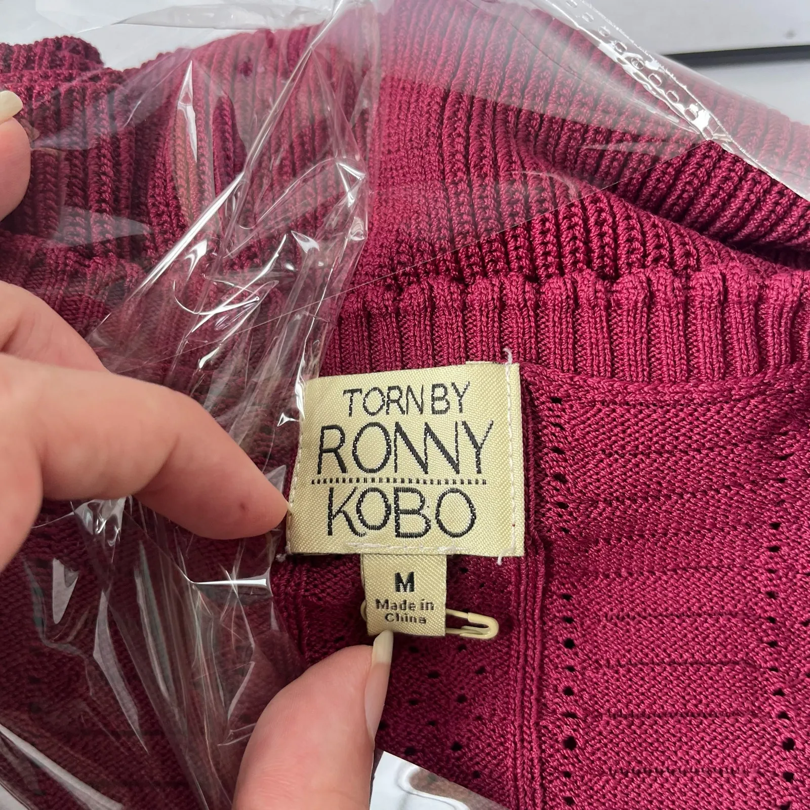 Torn by Ronny Kobo Peplum Womens Sweater Sz M Burgundy Preppy Scallop Romantic - Image 12