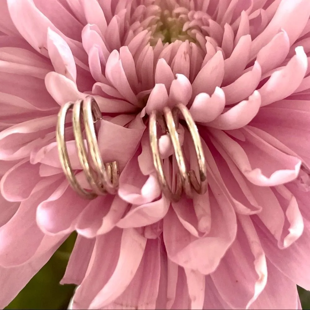 Silver tone 3 line hoops - Image 8