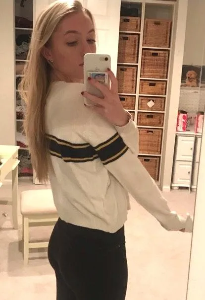 Brandy Melville BRANDY Boston Sweater - Image 4