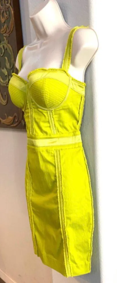 NWOT  body hugging sexy dress. Mint! Sz 4 - Image 3